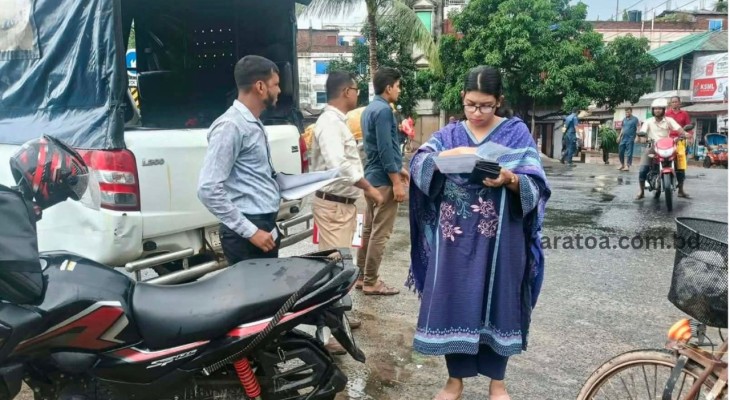 নাটোরের সিংড়ায় ট্রাফিক আইন অমান্য, ৪ জনের জরিমানা